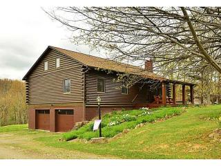 41 Skylark Dr, Washington, PA 15301-9320