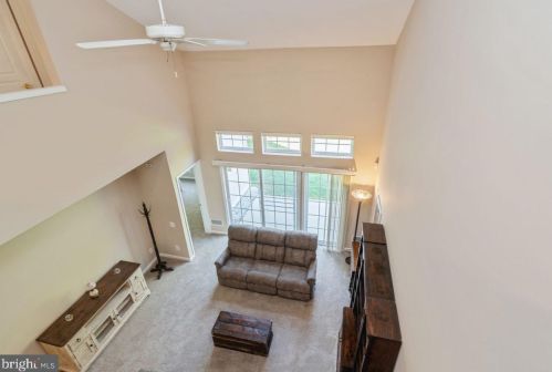 37 Sparrow Dr, Trenton NJ  08690-2400 exterior