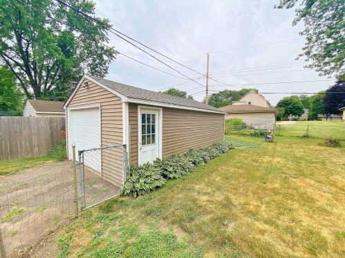 1891 Barclay St, Saint Paul MN  55109-4440 exterior