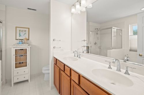 540 Commons Ct, Bannockburn IL  60015-4313 exterior