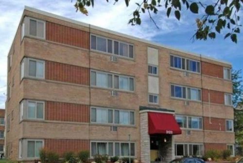 3120 Hennepin Ave, Minneapolis MN  55408-2922 exterior
