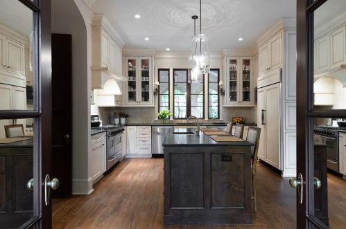 2943 Habersham Rd, Atlanta GA  30305-2847 exterior