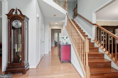 14 Cooper Run St, Lovettsville, VA 20180-8648