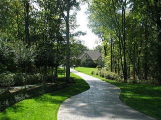 1311 Pimlico Ln, Bishop, GA 30621-6215