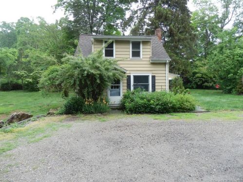 383 Main St, Upper Stepney CT  06468-1136 exterior