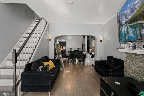 2222 12th St, Philadelphia, PA 19133-1006