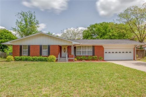 5601 Vale St, Greenville, TX 75402-6441