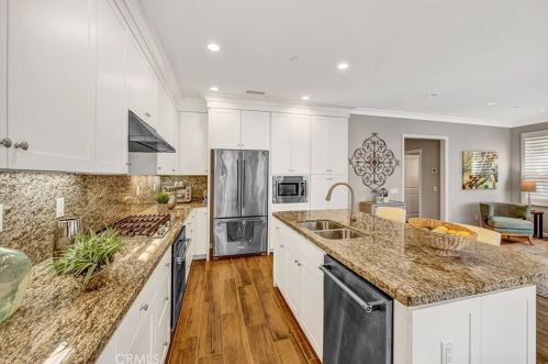 199 Rodeo, Irvine CA  92602 exterior