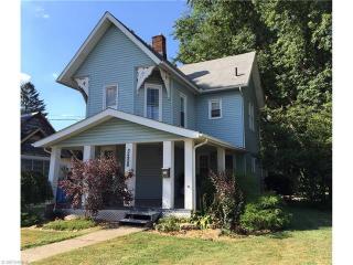 3258 Lincoln Way, Massillon OH  44646-3715 exterior