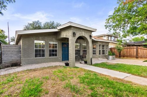 6609 Cruz St, Austin TX  78741-3519 exterior