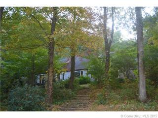 322 Old Farms Rd, Simsbury, CT 06070-1022
