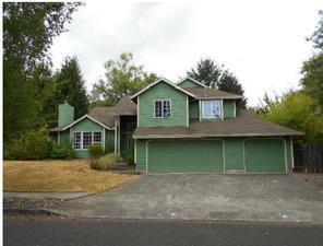 871 42nd St, Wood Village, OR 97060-2595