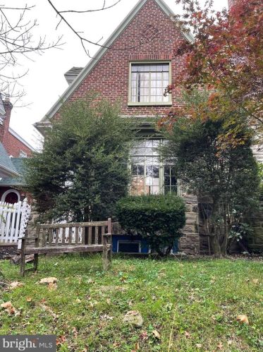 429 Allens Ln, Philadelphia PA  19119-1104 exterior