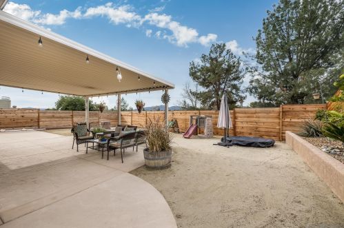 9908 Halberns Blvd, Santee, CA 92071-1438