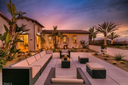 1769 Green Orchard Pl, Riverside CA  92508-8746 exterior