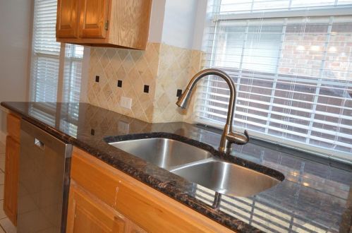 9320 Ponderosa Trl, Irving TX  75063-5049 exterior