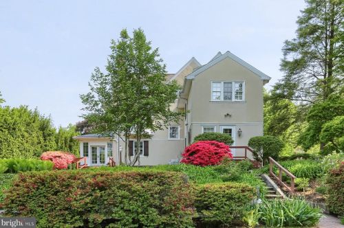 1130 Wheatland Ave, Lancaster PA  17603-2543 exterior