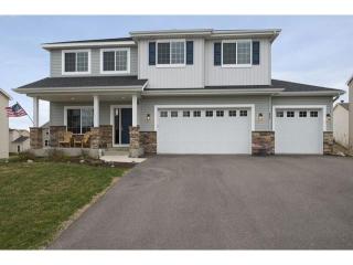 825 Yellowstone Trl, Minnetrista, MN 55387