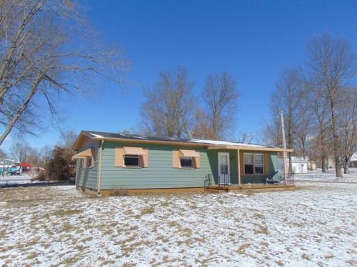 1100 Marion St, Carterville, IL 62918-5147