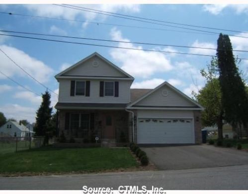 33 Polk Ave, Waterbury, CT 06708-4220