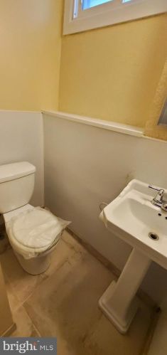 6819 Jackson St, Philadelphia PA  19135-2211 exterior