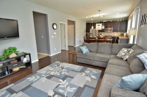 4990 Valdai Way, Aurora CO  80015-6792 exterior