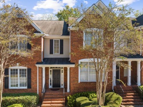 4745 Longcourt Dr, Atlanta, GA 30339-1697