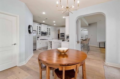 7904 Crandall Rd, Austin TX  78739-1910 exterior