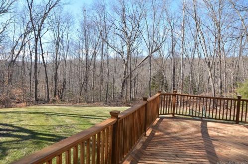 65 Arrowhead Way, Woodbury, CT 06798-2016
