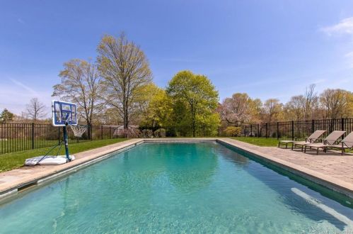 94 Sturges Ridge Rd, Wilton, CT 06897-3232