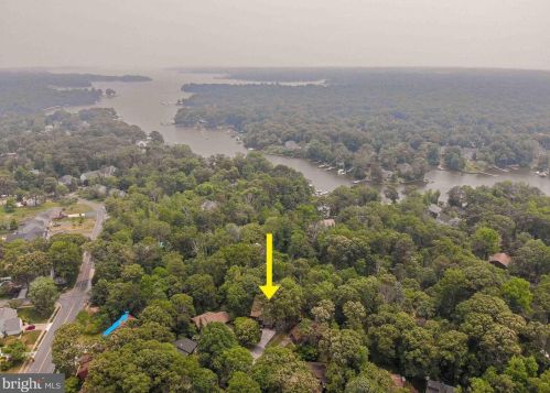 285 Michener Ct, Severna Park MD 21146-2051 exterior