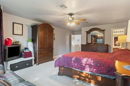 11200 Chatam Berry Ln, Austin TX  78748-3935 exterior