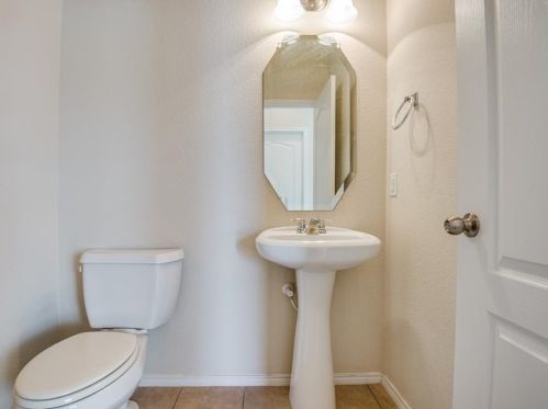 2140 Mcparland Ct, Carrollton TX 75006-2911 exterior