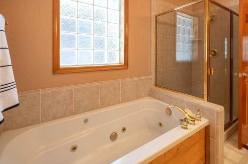 13848 Copenhagen Dr, Truckee CA  96161-6626 exterior