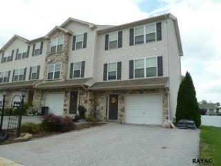 860 Rachel Dr, York, PA 17404-8631