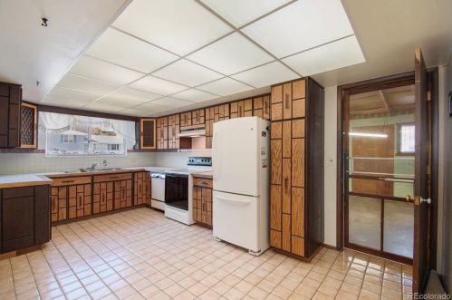 1027 Jackson St, Denver, CO 80206-3523