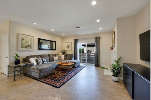 9406 Revere Ct, Santa Ana CA  92708-4577 exterior