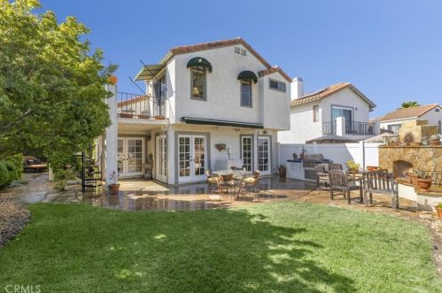 814 Links Vw Dr, Simi Valley CA 93065-6654 exterior