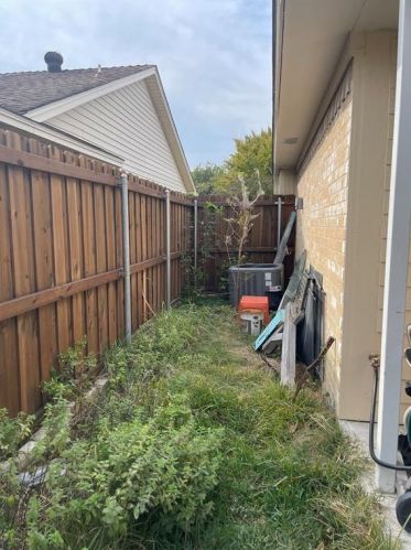 309 Apollo Rd, Garland TX  75040-3744 exterior