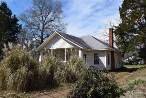 410 Florida Ave, Chesnee, SC 29323-1524