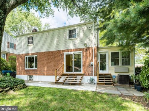 8408 Chippewa Rd, Philadelphia PA 19128-1206 exterior