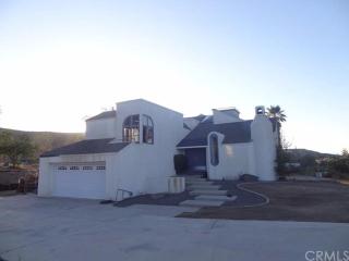 16285 Rocky Glen Rd, Perris, CA 92570-7749