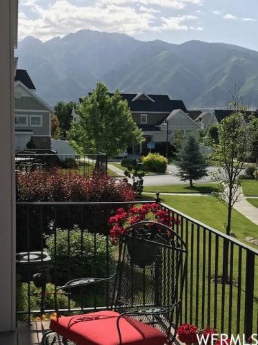 104 Sequoia Hills Dr, Draper, UT 84020-4531