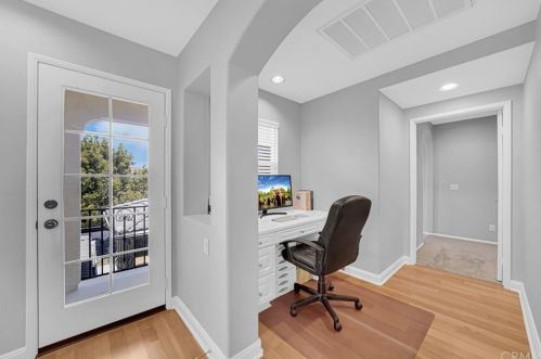 34 Preston, Irvine CA  92618-4047 exterior