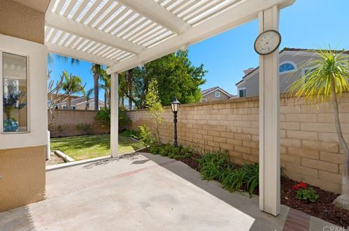 578 Eveningsong Ln, Anaheim CA  92808-1615 exterior
