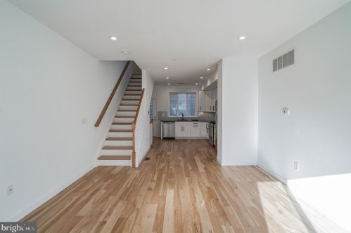 1134 26th St, Philadelphia, PA 19146-3849