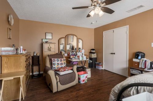 6430 Bridgewater Dr, Austin TX  78723-3927 exterior