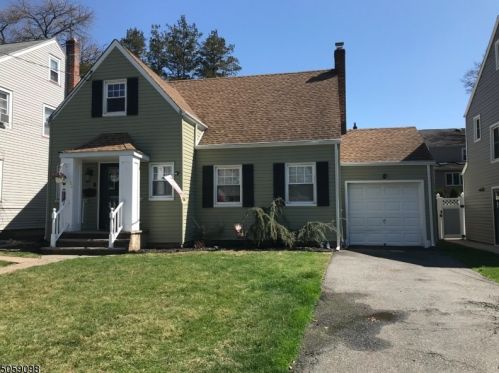 52 Rhoda Ave, Nutley, NJ 07110-1416