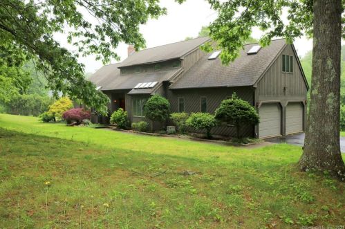 66 Green Ln, Durham, CT 06422-1903