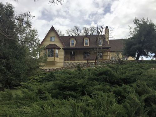 24300 Mccray Ct, Tehachapi, CA 93561-7468